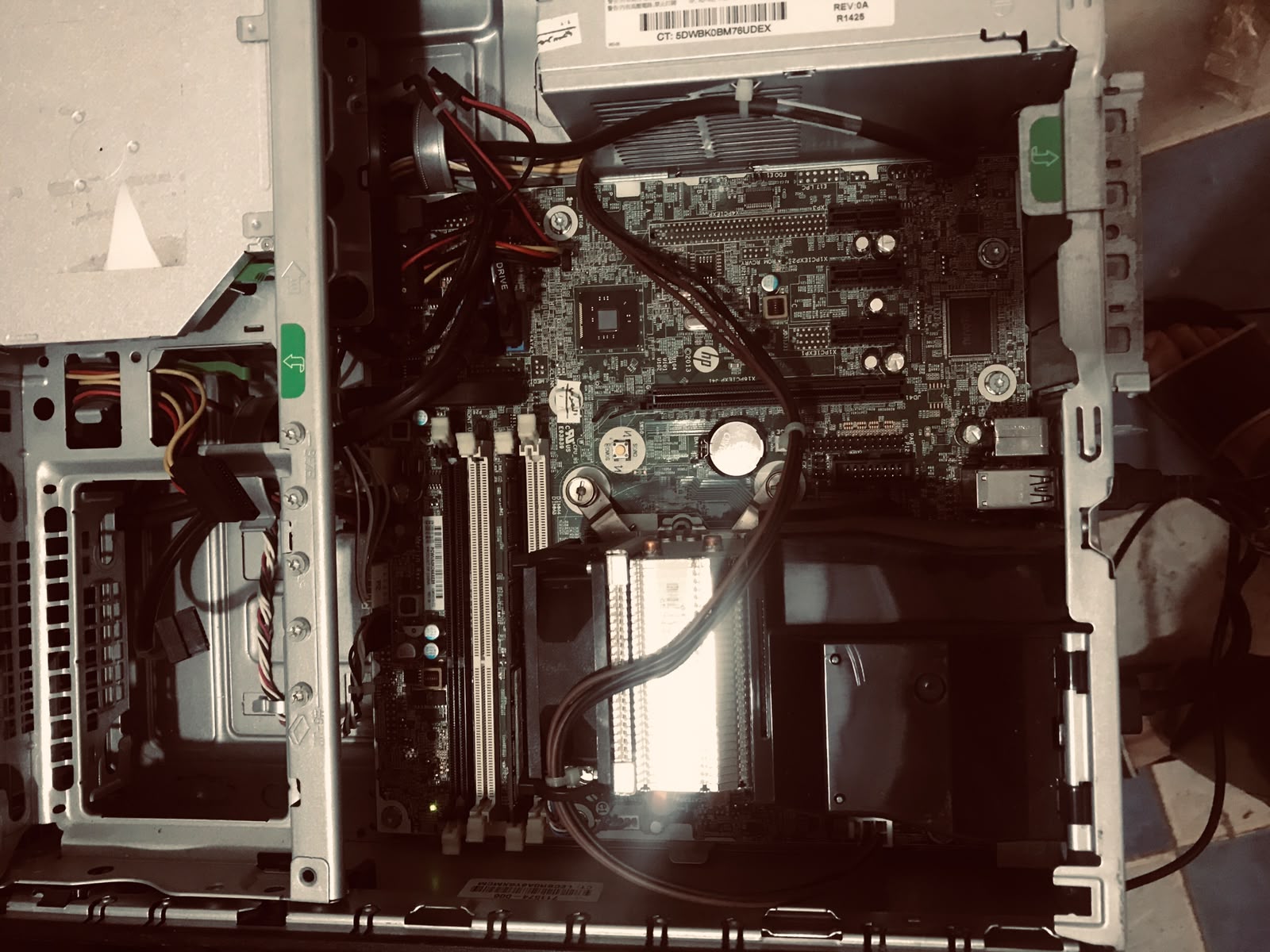 كمبيوتر اتش بي مدمج HP ProDesk 600 G1 SFF معالج i5 الجيل الرابع رام 8GB استيراد - الصورة 2